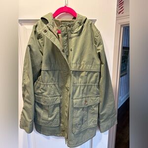 Girls khaki green coat. Gap. Size ten. Very good pre-owned condition.